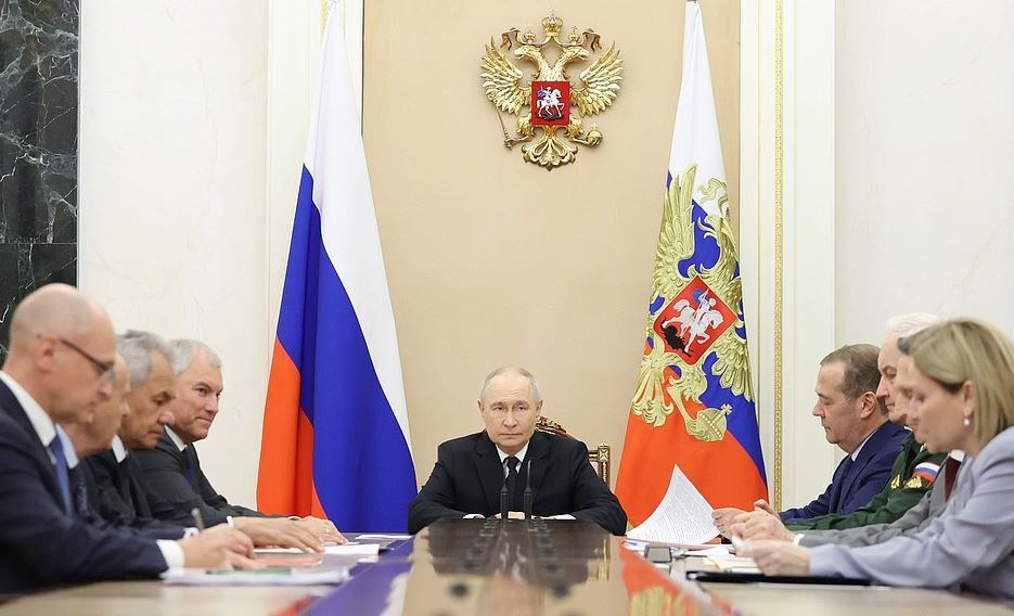 Putin Signs Law Legalizing Crypto Trading in Russia 